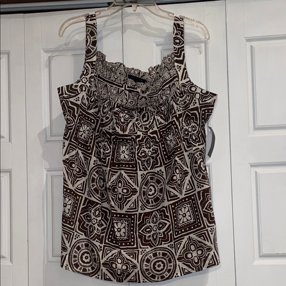 Tommy Hilfiger Tops - Tommy Hilfiger Brown Geometric Print Blouse